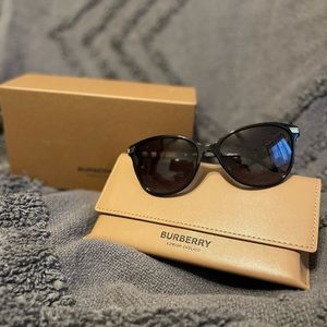 Burberry Sunglasses New